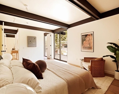 5649 Valley Oak Drive - Photo Thumbnail 31
