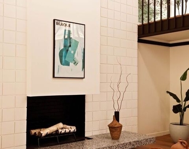 5649 Valley Oak Drive - Photo Thumbnail 10