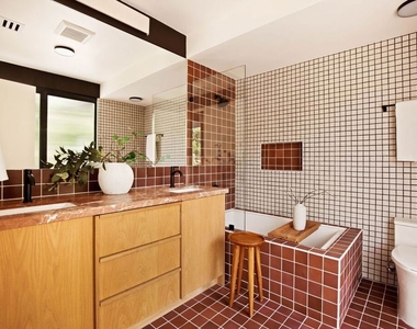 5649 Valley Oak Drive - Photo Thumbnail 32