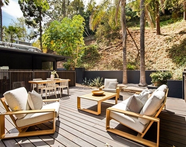 5649 Valley Oak Drive - Photo Thumbnail 44