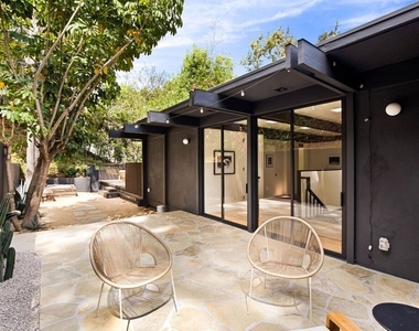 5649 Valley Oak Drive - Photo Thumbnail 40