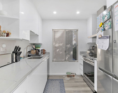 8106 Summertime Lane - Photo Thumbnail 3