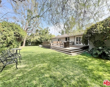 22839 Oxnard Street - Photo Thumbnail 47