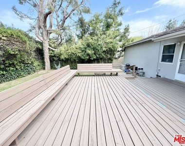 22839 Oxnard Street - Photo Thumbnail 52