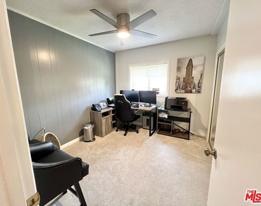 22839 Oxnard Street - Photo Thumbnail 37