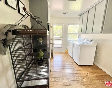 22839 Oxnard Street - Photo Thumbnail 42
