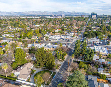 22839 Oxnard Street - Photo Thumbnail 5