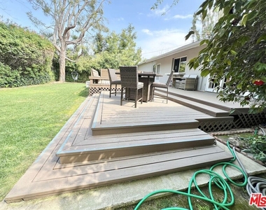 22839 Oxnard Street - Photo Thumbnail 49
