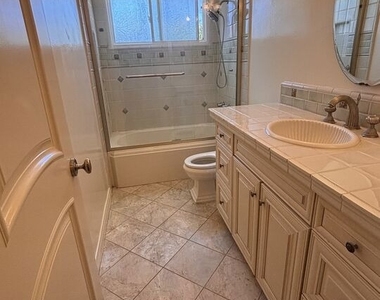 6667 Lederer Avenue - Photo Thumbnail 9
