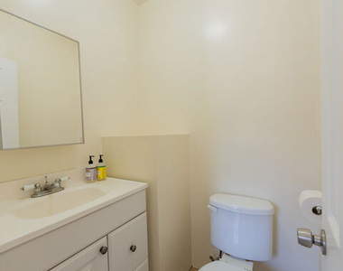 361 W Wilson Avenue - Photo Thumbnail 11