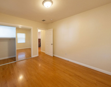 361 W Wilson Avenue - Photo Thumbnail 15