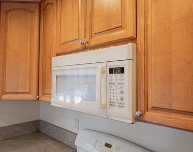 361 W Wilson Avenue - Photo Thumbnail 5