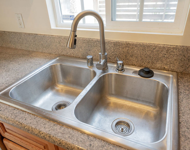 361 W Wilson Avenue - Photo Thumbnail 7