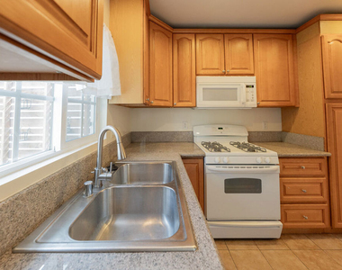 361 W Wilson Avenue - Photo Thumbnail 10