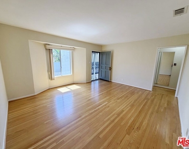 5431 Cartwright Avenue - Photo Thumbnail 2