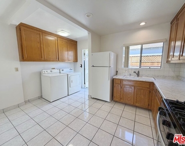 5431 Cartwright Avenue - Photo Thumbnail 8