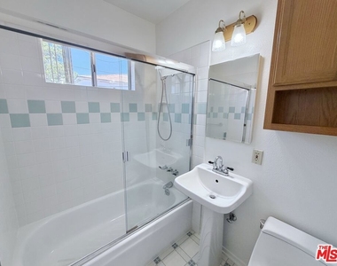 5431 Cartwright Avenue - Photo Thumbnail 20