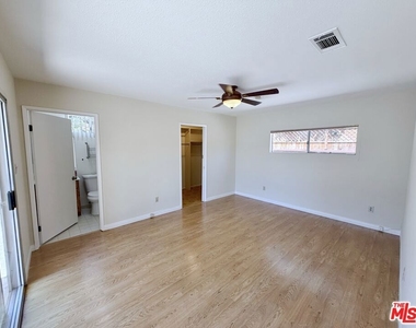5431 Cartwright Avenue - Photo Thumbnail 17