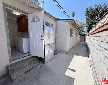 5431 Cartwright Avenue - Photo Thumbnail 10