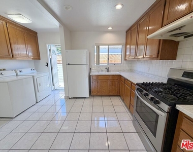 5431 Cartwright Avenue - Photo Thumbnail 7