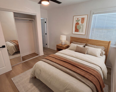 3531 W 113th Street - Photo Thumbnail 2