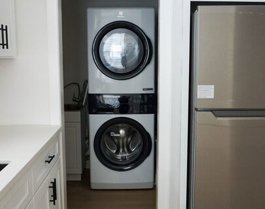 3531 W 113th Street - Photo Thumbnail 4