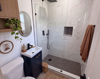 3531 W 113th Street - Photo Thumbnail 3