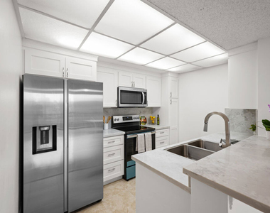 10535 Wilshire Boulevard - Photo Thumbnail 16