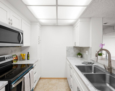 10535 Wilshire Boulevard - Photo Thumbnail 17