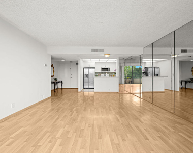 10535 Wilshire Boulevard - Photo Thumbnail 11