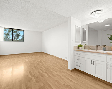 10535 Wilshire Boulevard - Photo Thumbnail 21