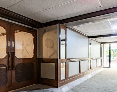 10535 Wilshire Boulevard - Photo Thumbnail 32