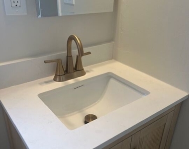 822 S Shenandoah Street - Photo Thumbnail 36