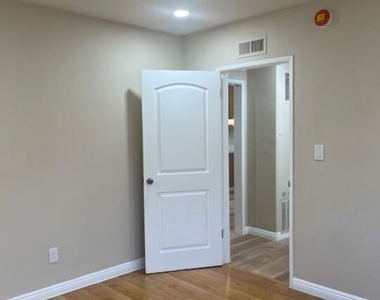 822 S Shenandoah Street - Photo Thumbnail 23
