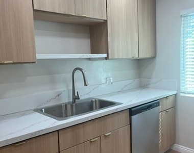 822 S Shenandoah Street - Photo Thumbnail 14