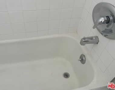 822 S Shenandoah Street - Photo Thumbnail 41
