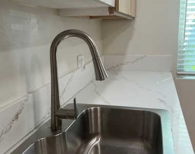 822 S Shenandoah Street - Photo Thumbnail 44