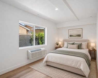 3221 W 71st Street - Photo Thumbnail 8