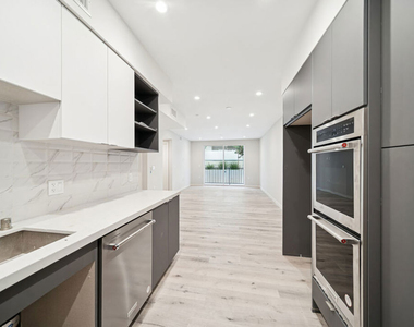 1051 S Corning Street - Photo Thumbnail 7