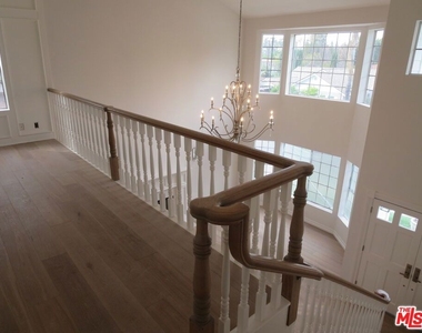 18232 Rosita Street - Photo Thumbnail 20