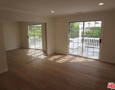 18232 Rosita Street - Photo Thumbnail 16