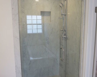 18232 Rosita Street - Photo Thumbnail 12