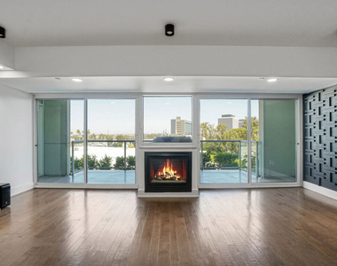 13600 Marina Pointe Drive - Photo Thumbnail 17