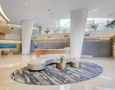 13600 Marina Pointe Drive - Photo Thumbnail 26