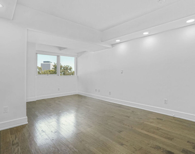 13600 Marina Pointe Drive - Photo Thumbnail 14