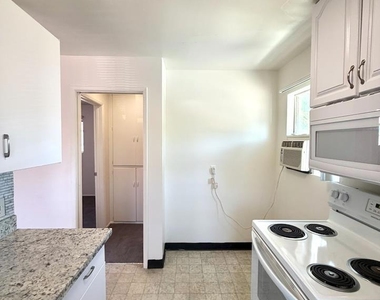 9747 Riverview - Photo Thumbnail 2