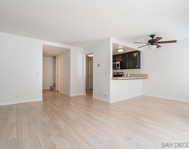 8268 Gilman Dr - Photo Thumbnail 3