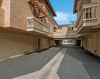 8268 Gilman Dr - Photo Thumbnail 2