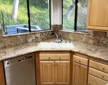 1423 View Drive - Photo Thumbnail 5
