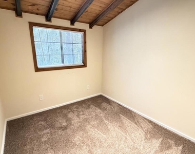 54080 Pine Crest Avenue - Photo Thumbnail 19
